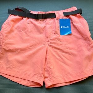 Columbia Women’s Court Short size S.  New with tags.
